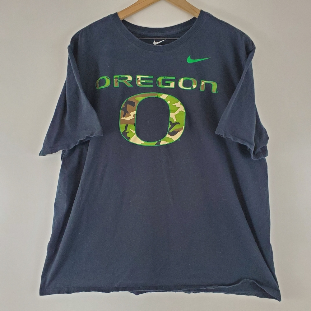 Nike camo Oregon Ducks U of O tee shirt